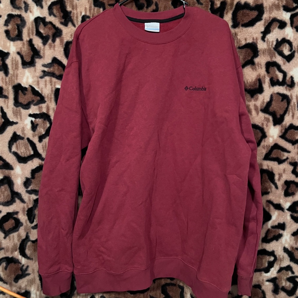 Men’s Columbia sweater